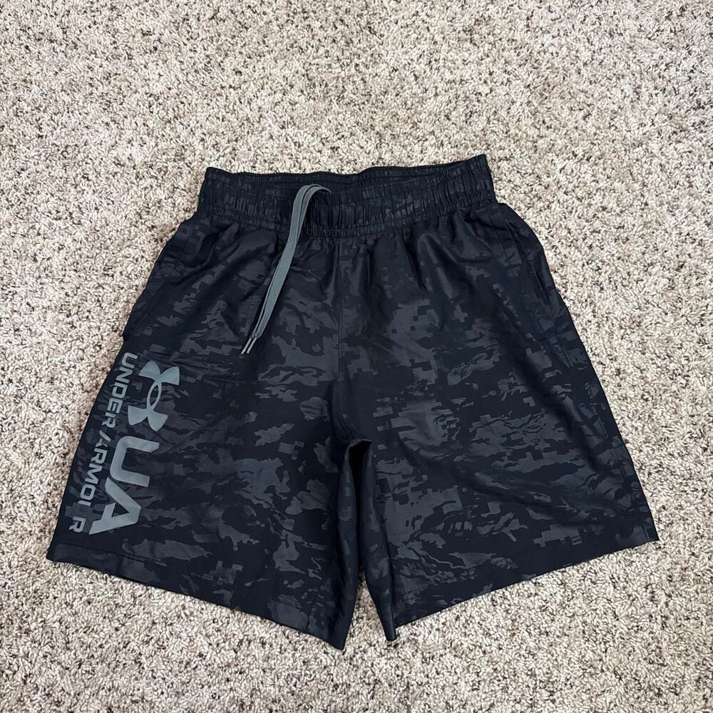Under-armour Men's Black Shorts